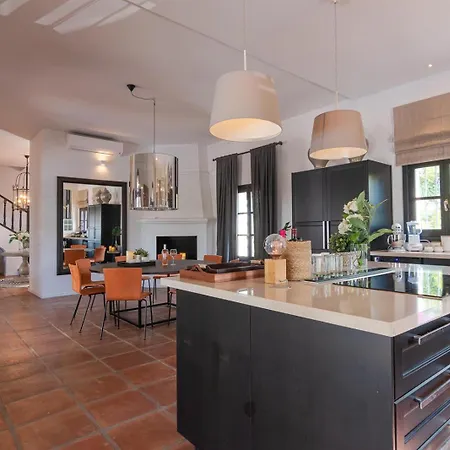 Luxury In Golden Mile *